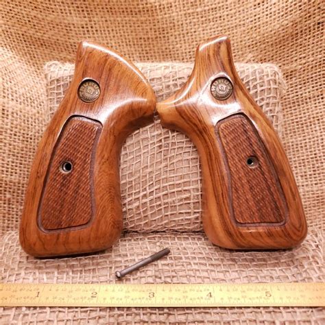 62K subscribers Subscribe 152 11K views 3 years ago I recently tried to install the Hogue Grips for the M66 from Taurus and I. . Taurus 66 wood grips